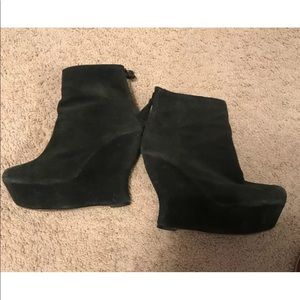 Alice & Olivia suede Ankle boots Sz 36